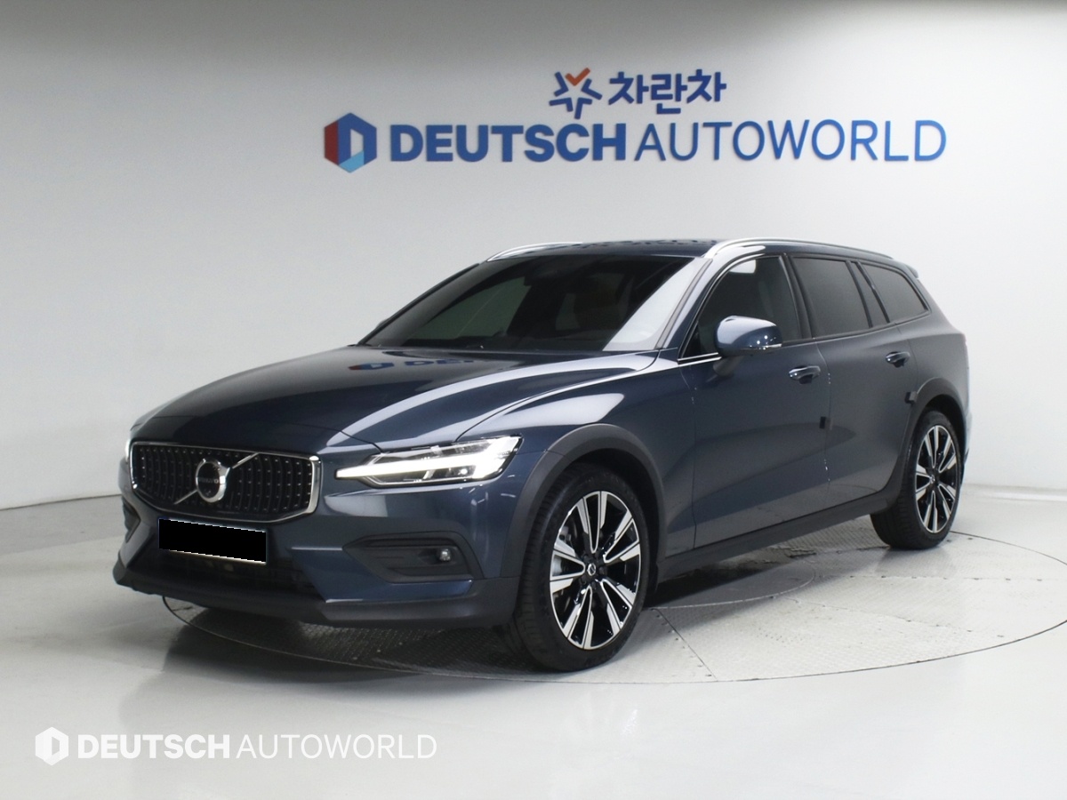 Volvo V60, 2024 — купить в Самаре под ключ