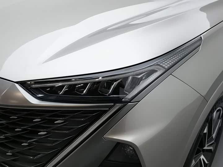 Roewe RX9, 2024 — фото 7 из 9
