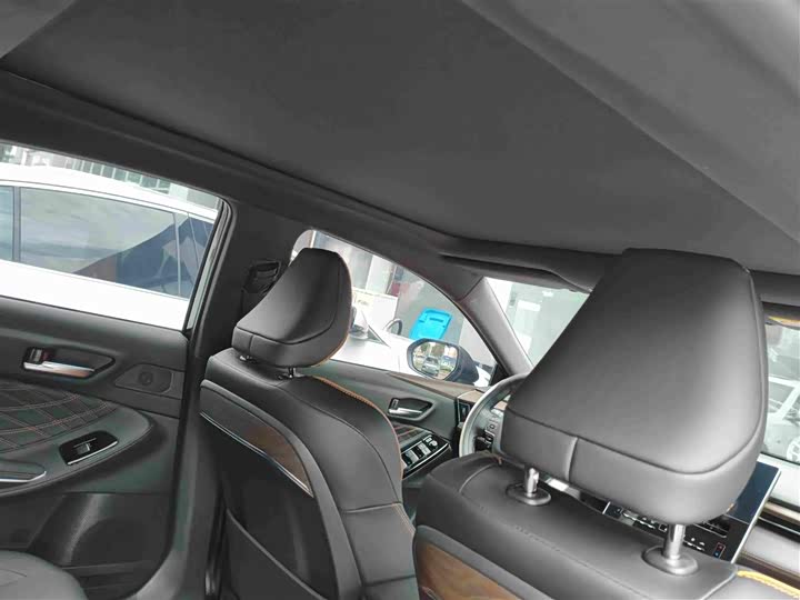 Toyota Avalon, 2025 — фото 8 из 9