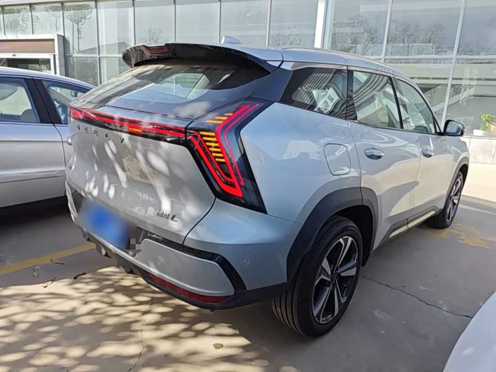 Geely Atlas L, 2025 — фото 5 из 9