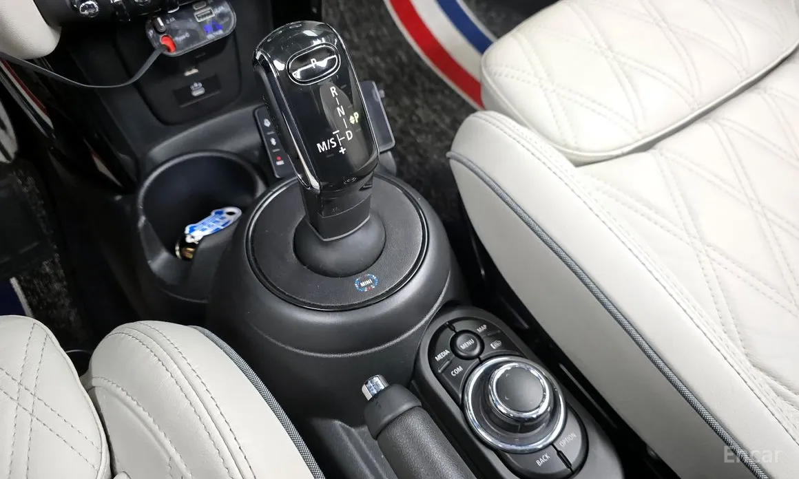 Mini Cooper Convertible, 2022 — фото 9 из 12