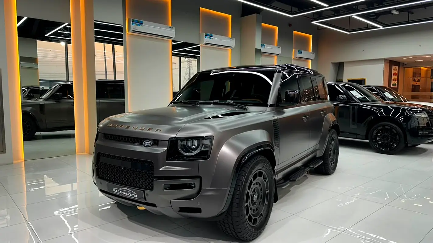 Land Rover Defender, 2025