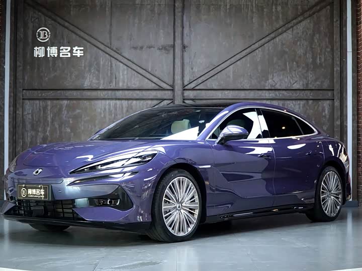 Denza Z9, 2024 — купить в Санкт-Петербурге под ключ