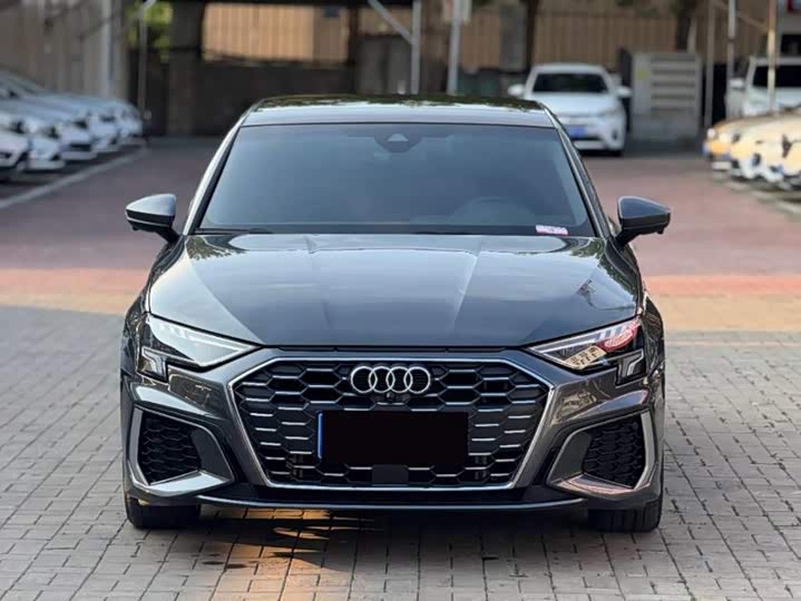 Audi A3, 2023 — фото 2 из 9