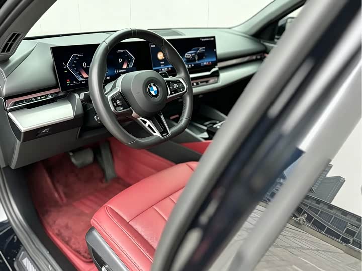 BMW 5 Series, 2024 — фото 8 из 9