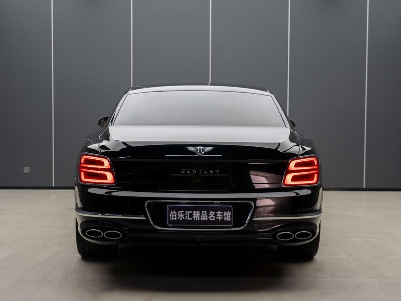 Bentley Flying Spur, 2022 — фото 4 из 11