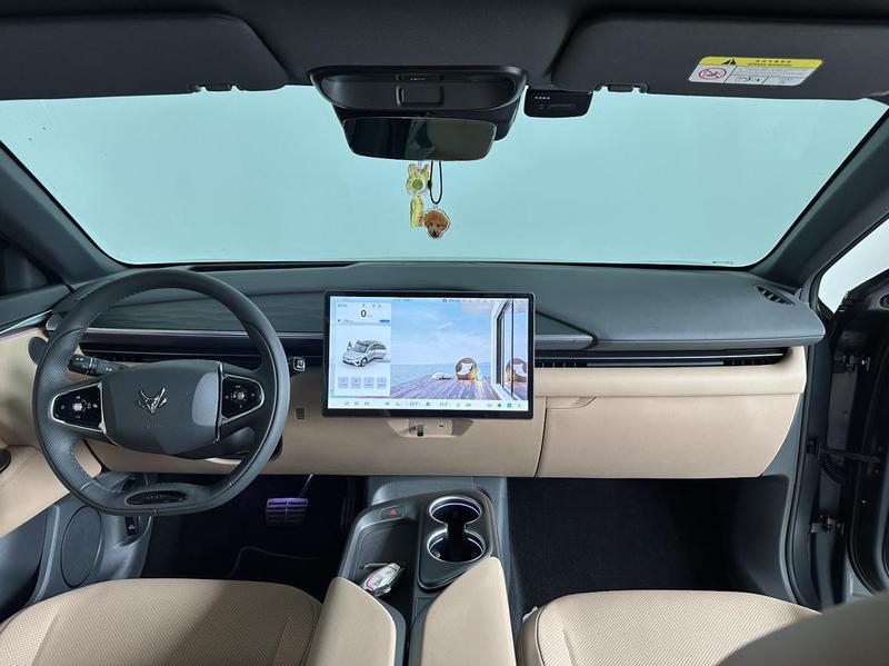 BAIC Arcfox Alpha T5, 2024 — фото 8 из 12