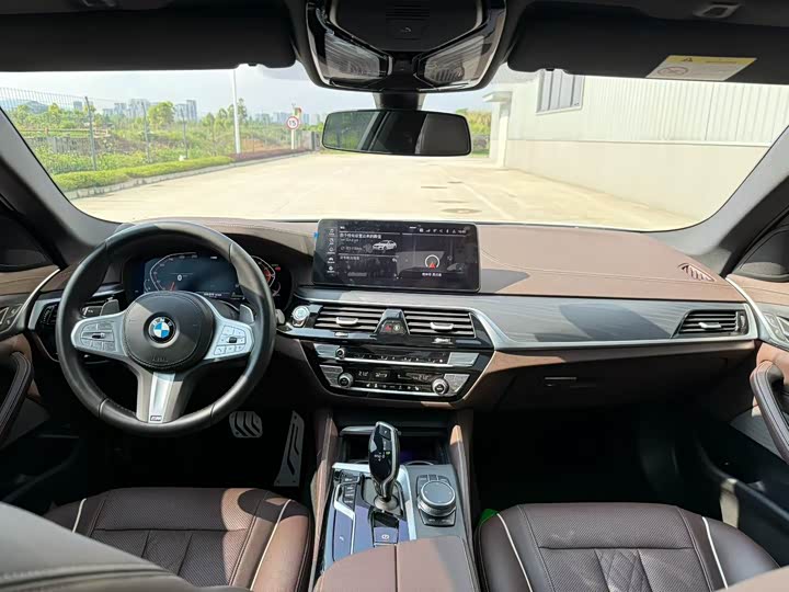 BMW 5 Series, 2023 — фото 8 из 9