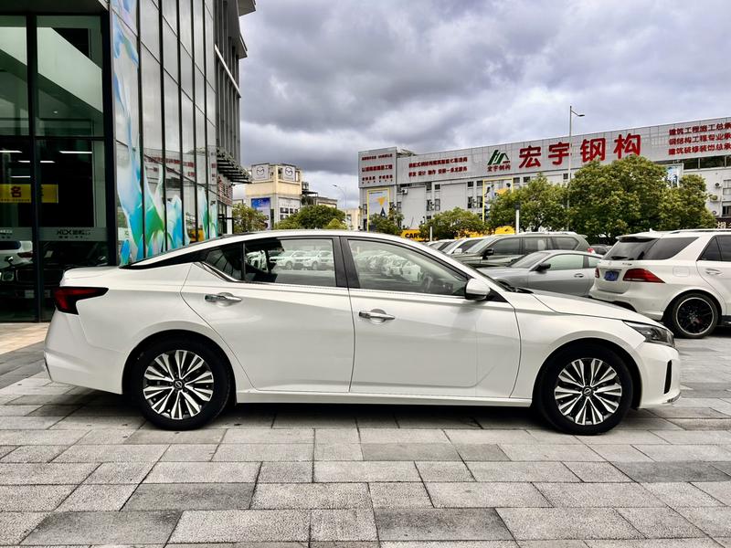 Nissan Teana, 2023 — фото 8 из 12