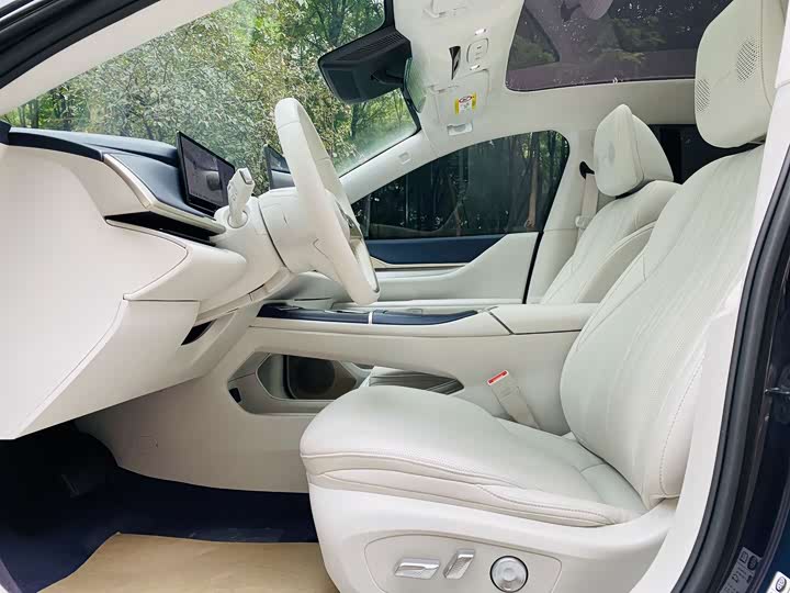 Buick Electra L7, 2025 — фото 8 из 9