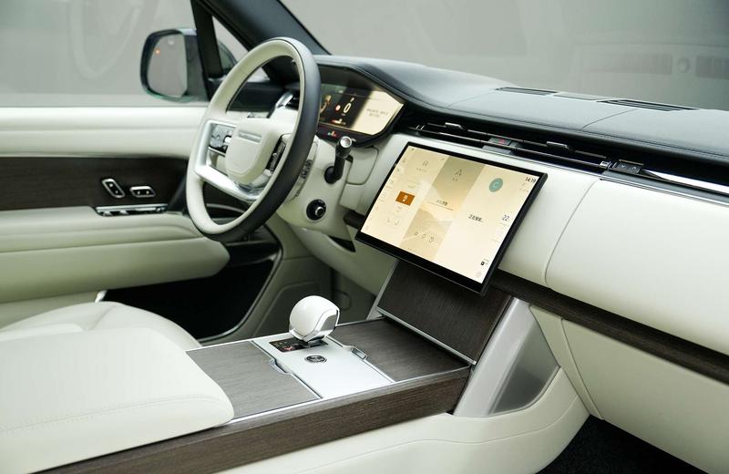 Land Rover Range Rover, 2025 — фото 7 из 12