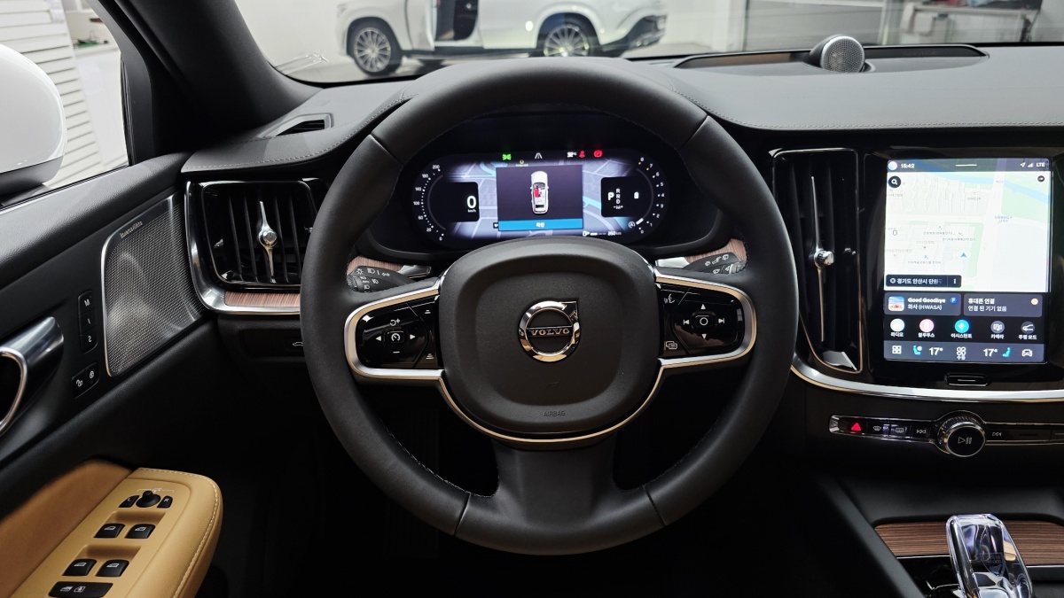 Volvo V60, 2025 — фото 12 из 12