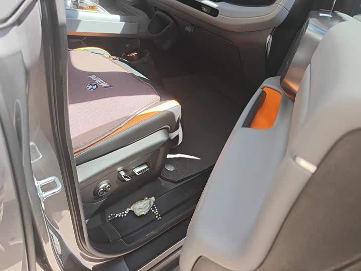 BAIC Beijing BJ40 Hybrid, 2025 — фото 8 из 9