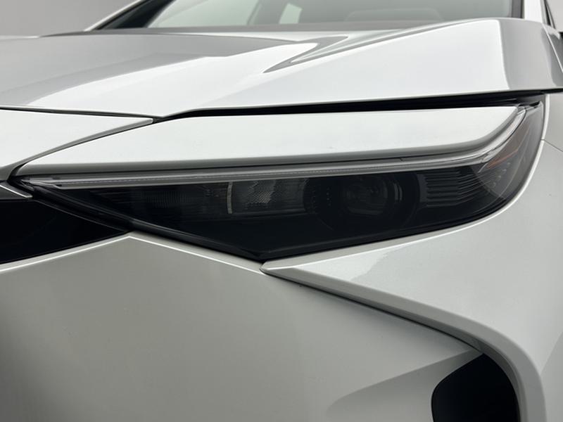 Toyota bZ4X Platinum, 2026 — фото 9 из 12
