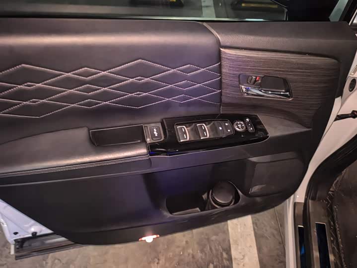 Honda Elysion, 2023 — фото 7 из 9