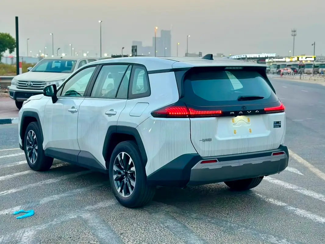 Toyota Rav 4, 2026 — фото 3 из 10