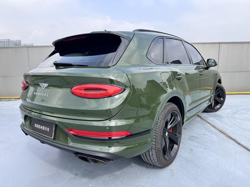 Bentley Bentayga, 2023 — фото 7 из 12