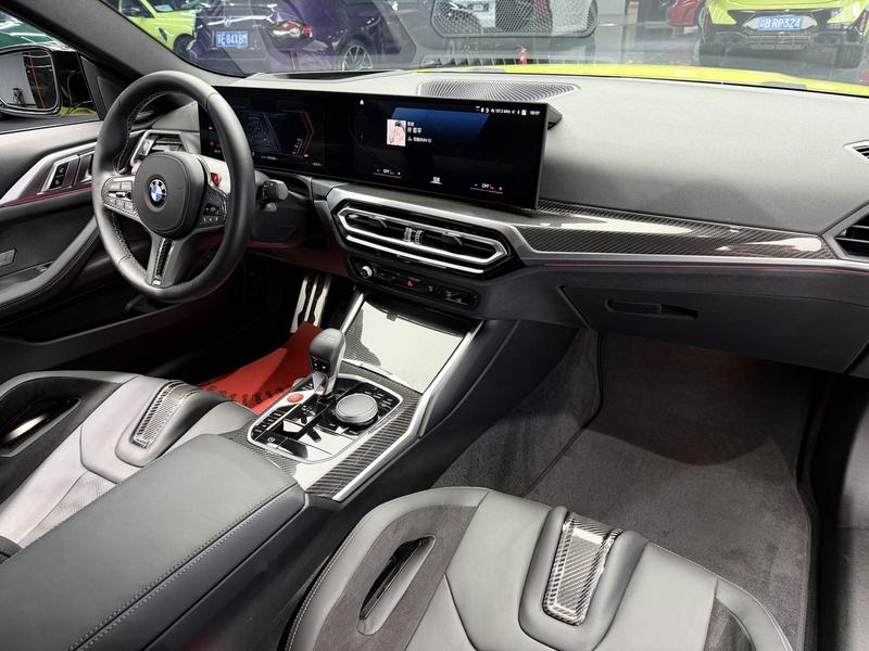 BMW M4, 2024 — фото 6 из 10