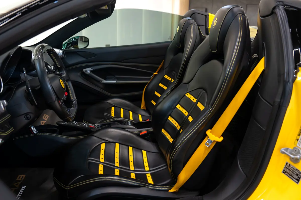 Ferrari F8 Spider, 2023 — фото 10 из 10
