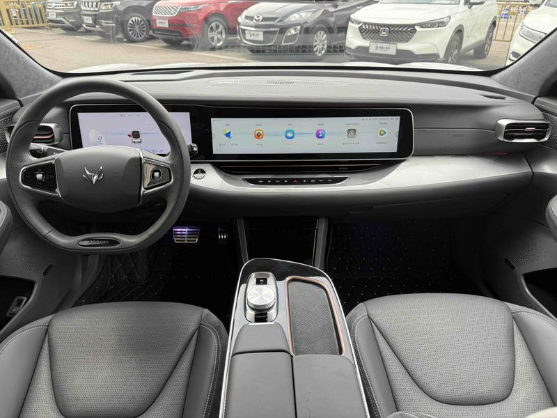 BAIC Arcfox Alpha S, 2022 — фото 7 из 12
