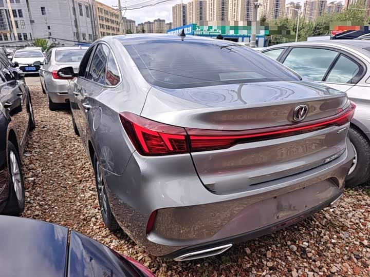 Changan Eado Plus, 2022 — фото 5 из 9