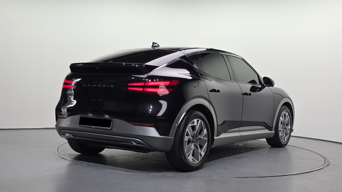 Genesis GV60, 2022 — фото 2 из 12