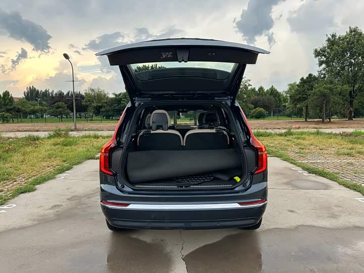 Volvo XC90 Hybrid, 2026 — фото 8 из 9