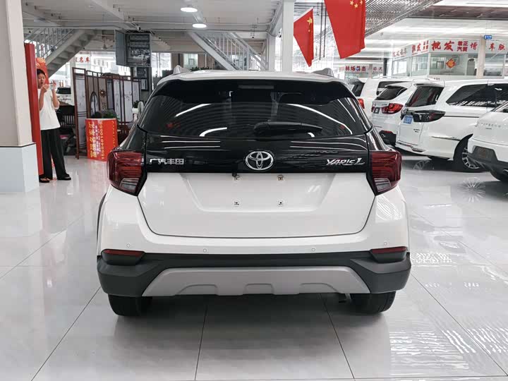 Toyota Yaris L Hatchback, 2022 — фото 5 из 9