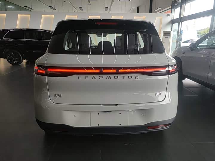 Leapmotor B10, 2024 — фото 6 из 9