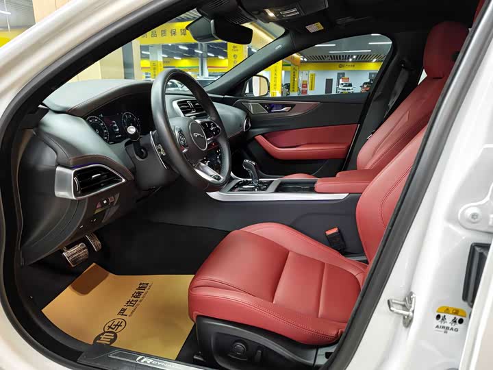 Jaguar XE L, 2025 — фото 8 из 9