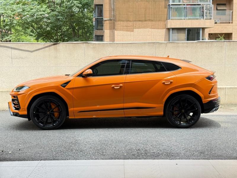 Lamborghini Urus, 2022 — фото 4 из 12