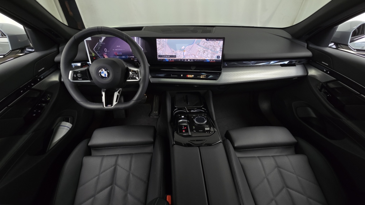 BMW 5 Series, 2025 — фото 6 из 12