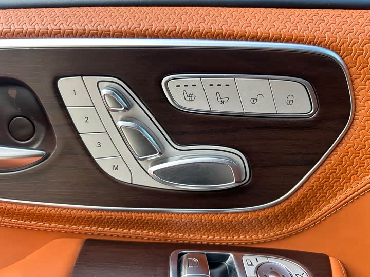 Mercedes-Benz V-Class, 2022 — фото 9 из 12