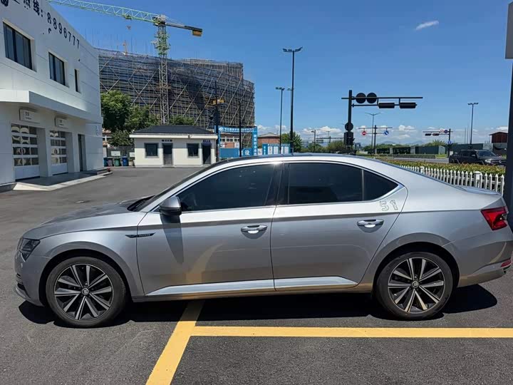 Skoda Superb, 2024 — фото 3 из 9