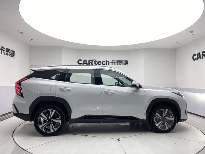 Geely Atlas L, 2026 — фото 4 из 9