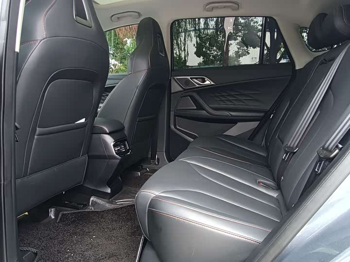 Roewe RX5 Hybrid, 2022 — фото 4 из 9