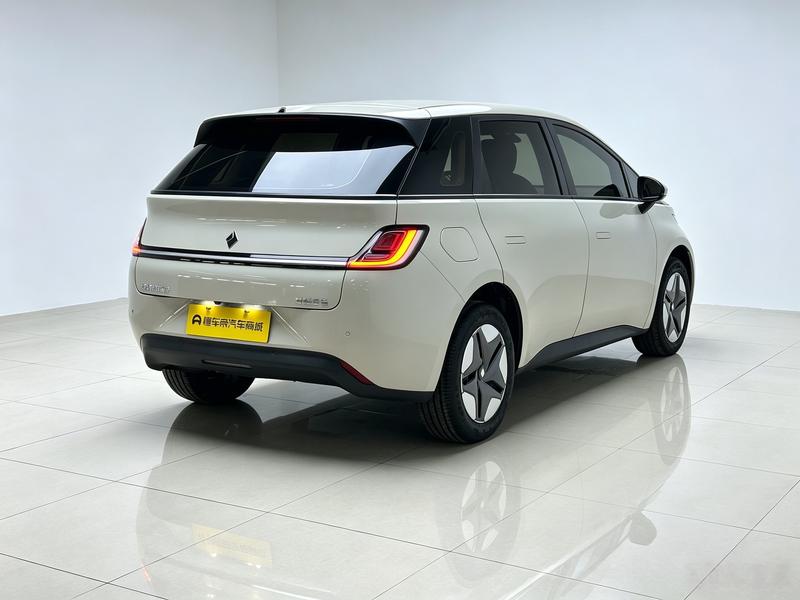 Baojun Yunduo, 2023 — фото 7 из 12