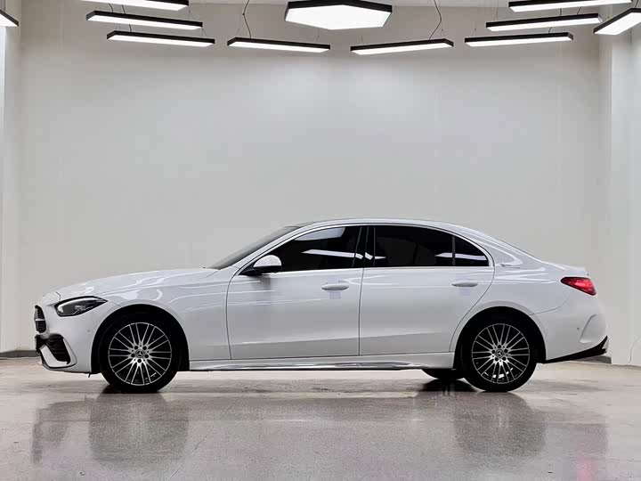 Mercedes-Benz C-Class, 2024 — фото 4 из 9