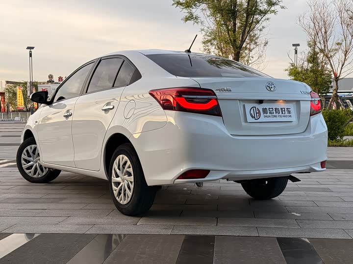 Toyota Vios, 2022 — фото 4 из 9