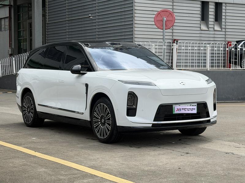 Nio ES8, 2025 — фото 3 из 12