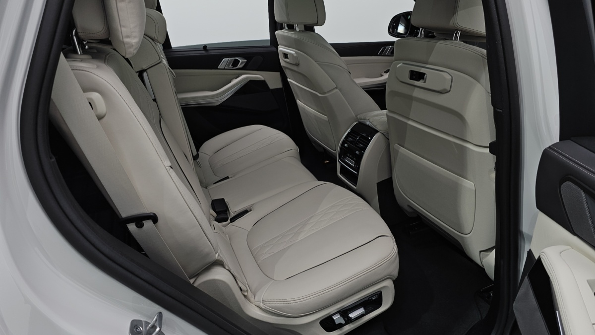 BMW X5, 2025 — фото 10 из 12