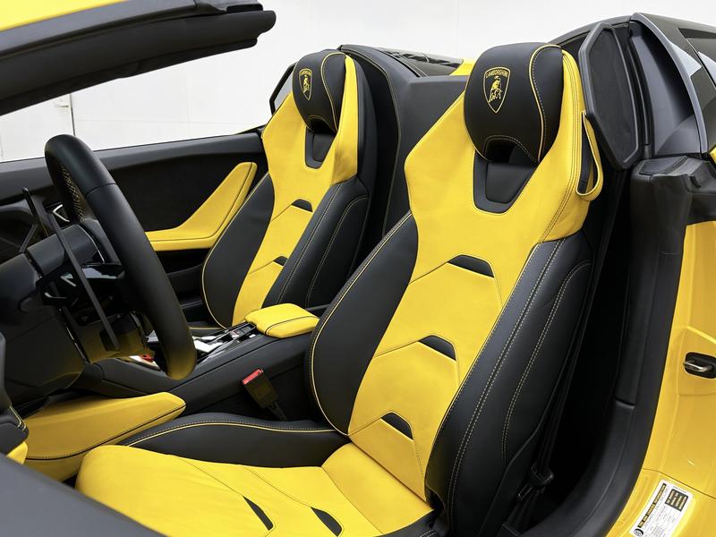 Lamborghini Huracán, 2022 — фото 11 из 12