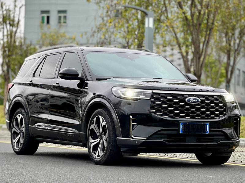 Ford Explorer, 2022 — фото 3 из 12