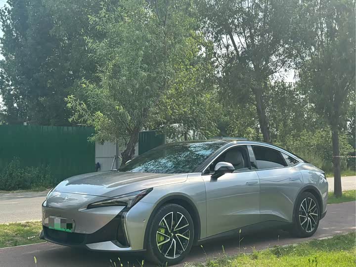 BAIC Arcfox Alpha S5, 2024 — фото 3 из 9
