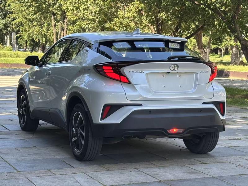Toyota C-HR, 2021 — фото 4 из 10