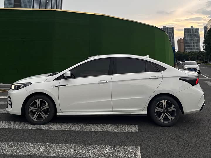Chery Omoda S5 (Arrizo 5 Plus), 2021 — фото 3 из 9