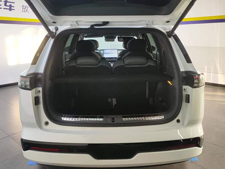 Dongfeng Yipai eπ 008, 2024 — фото 4 из 9
