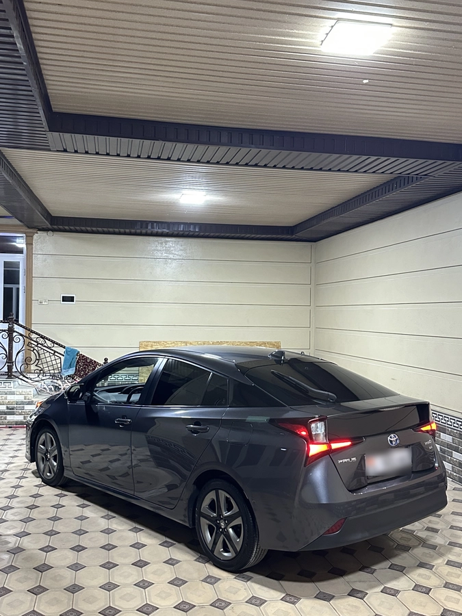 Toyota Prius, 2021 — фото 5 из 12
