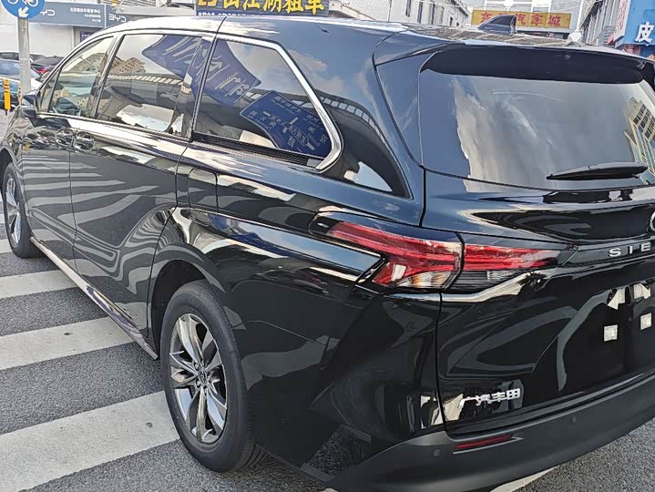 Toyota Sienna, 2026 — фото 9 из 9
