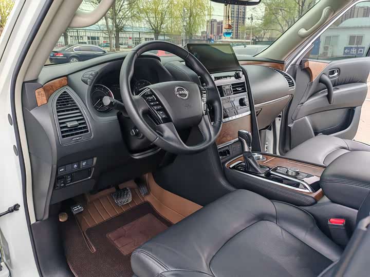 Nissan Armada, 2023 — фото 10 из 12